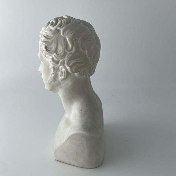 Small plaster bust- academia style - Picture 3 of 12
